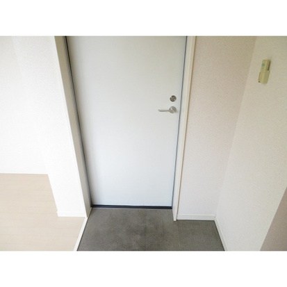 シャンテ小台 玄関