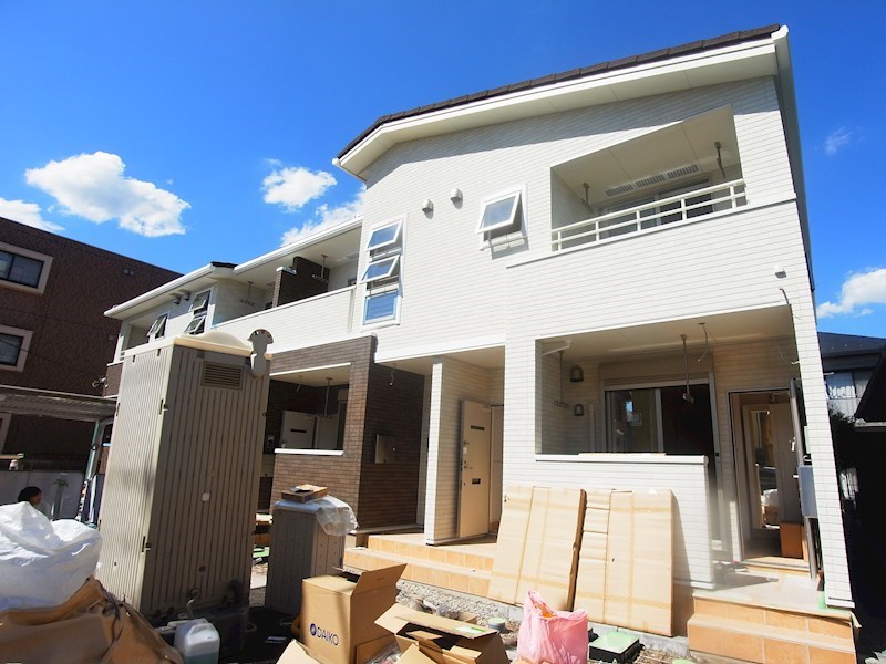 ユースティティア 外観