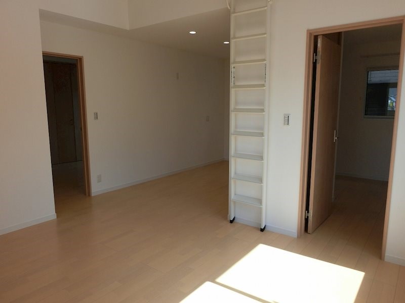 オルフェ リビング