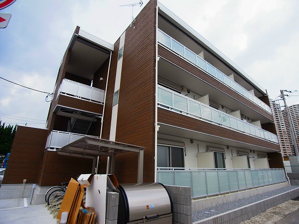 リブリ・ソレーユはつみ 201号室 外観