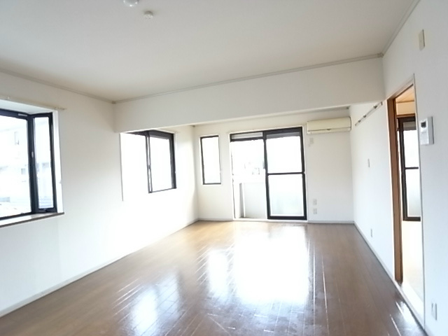 コーポリンクル　Ａ棟 リビング