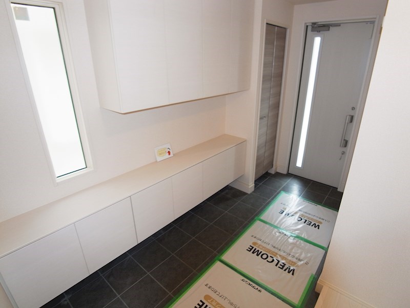 グランドソレイユⅥ 玄関