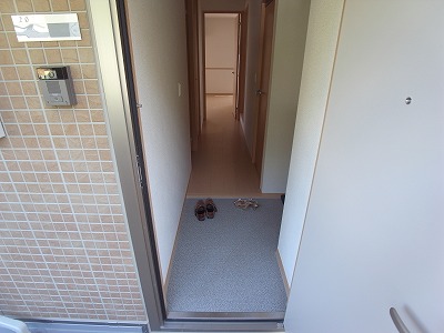 クレイドル 玄関