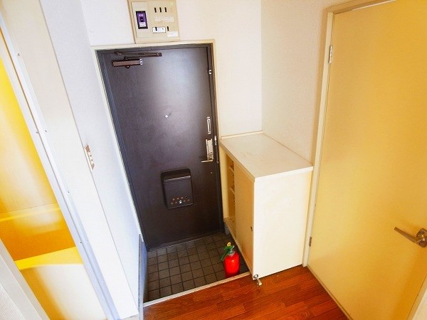 カサベラ三番館 玄関