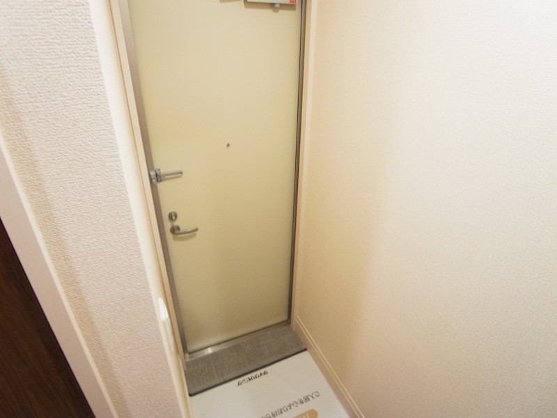 ブラウ天王台 玄関