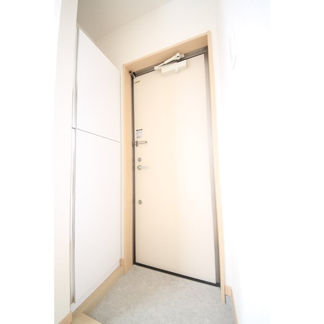 Luna Park Horikiri 玄関