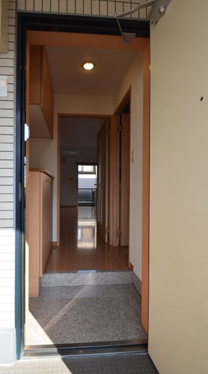 メイクスＦ棟 玄関
