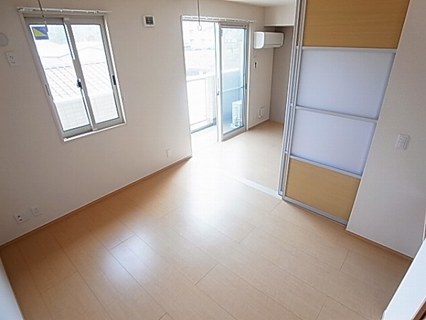 クレシアコート ベッドルーム