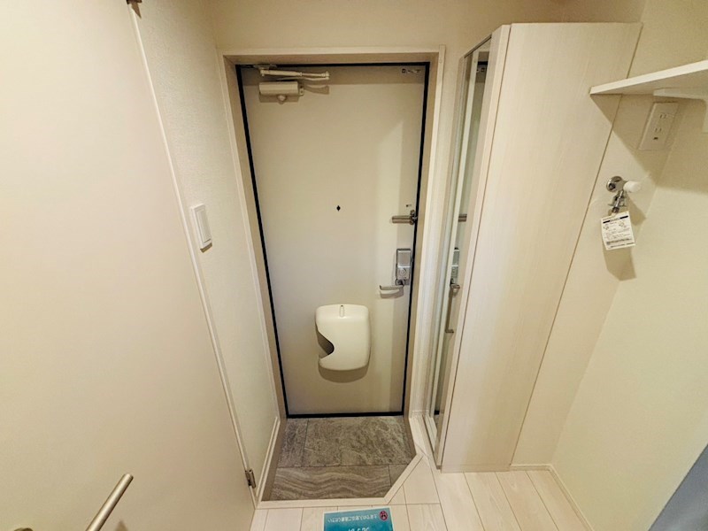 アネーロ北千住 玄関