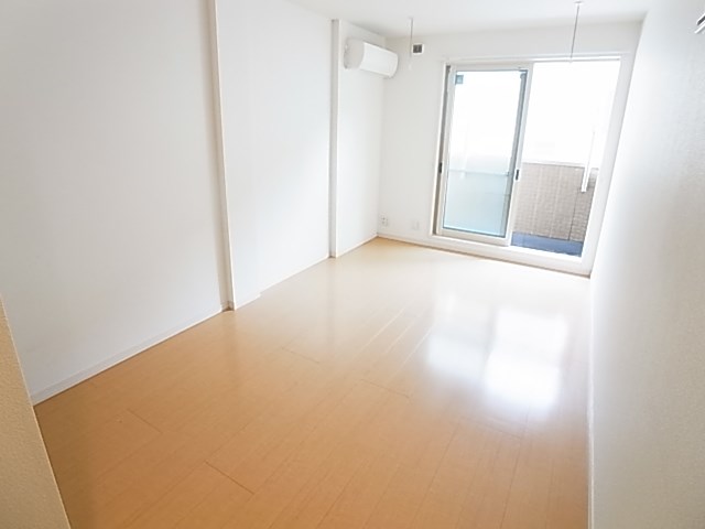 ビクロス リビング