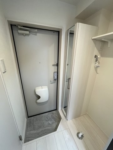 アネーロ北千住 玄関