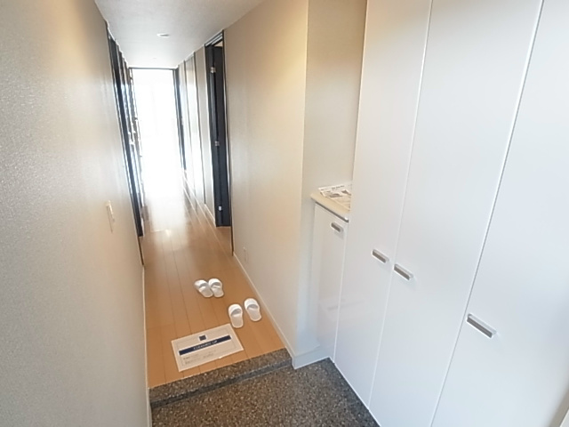 レジディア東松戸 玄関