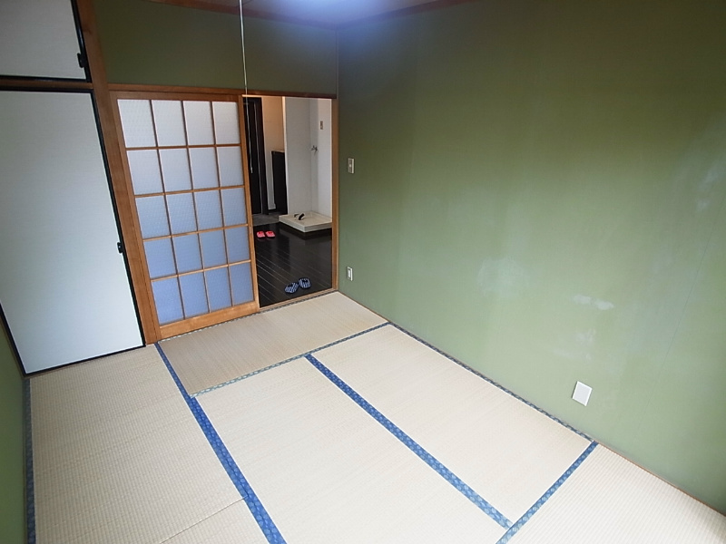 クレセントビル リビング