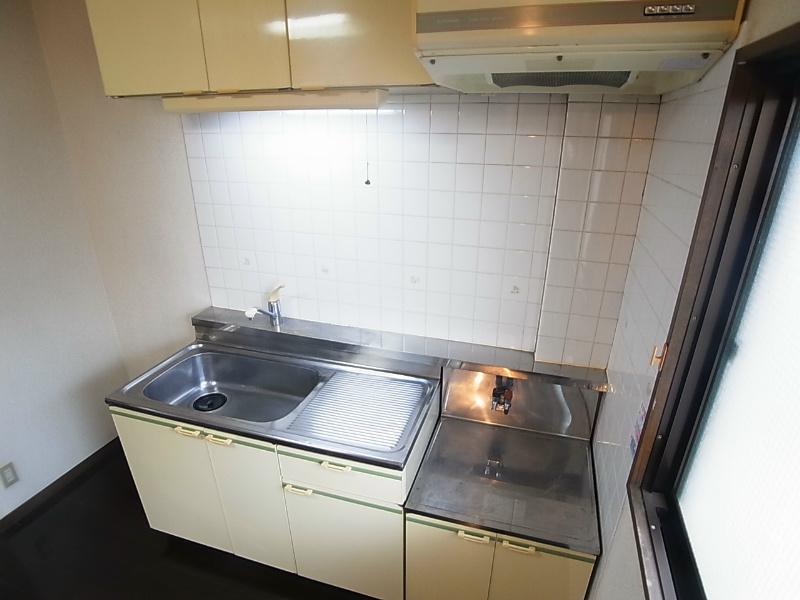 クレセントビル キッチン