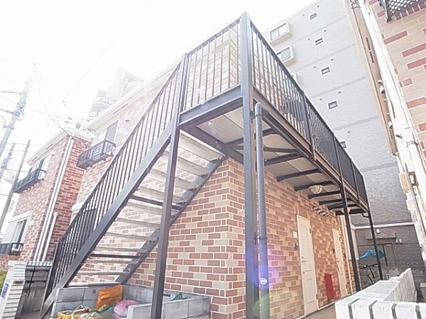 カーザ・レフィナーダⅢ 101号室 外観