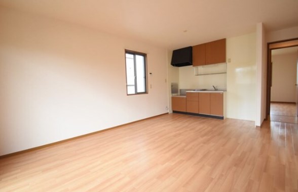 ガーデンコート　C リビング