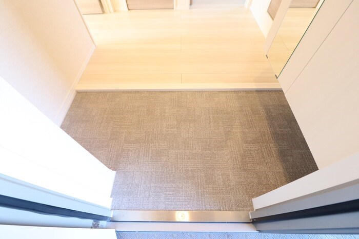 ウィステリア 玄関