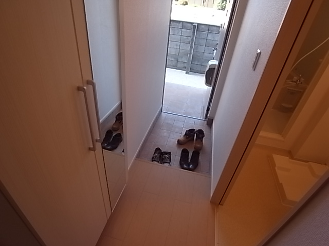 サニーグランツＢ 玄関