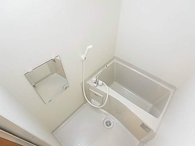 イー・シティ３  風呂画像