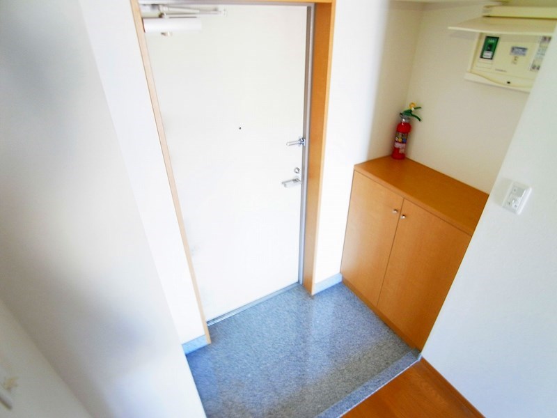 ラグジュアリーガーデン東松戸 玄関