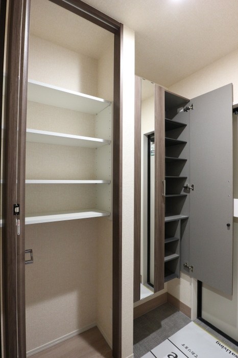 カミーノ　コモド　Camino　Comodo  玄関