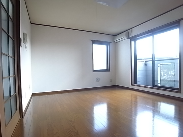 東初石アイビーハイツ リビング