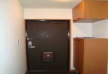 レインボーヴィレッジ 玄関