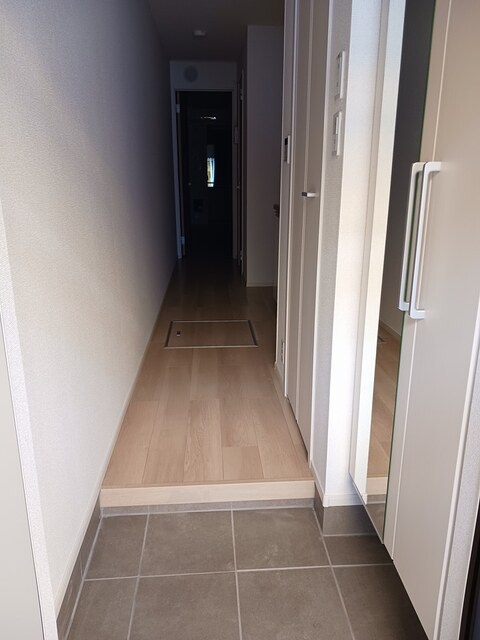 キーファー・リーフ 玄関