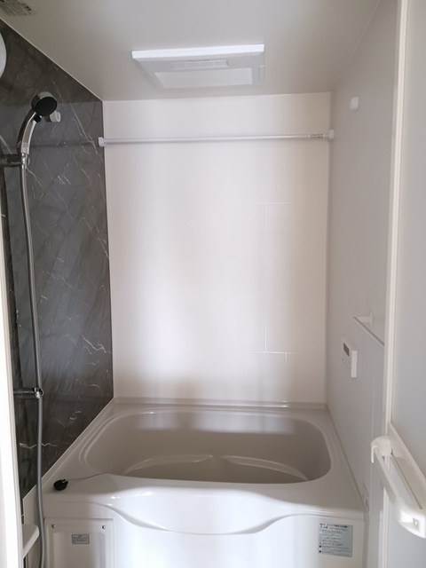 キーファー・リーフ 風呂画像