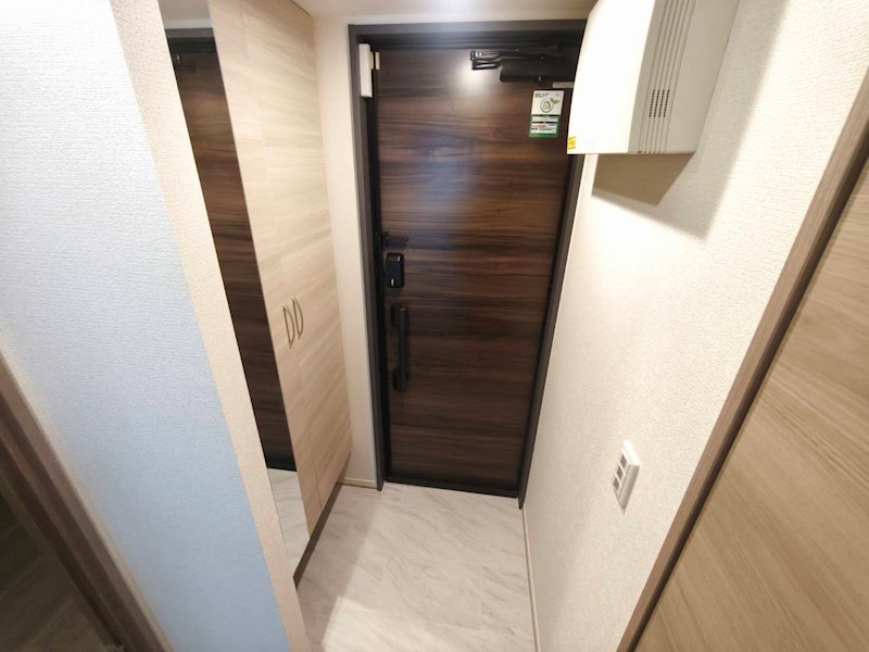セレスティア興野 玄関