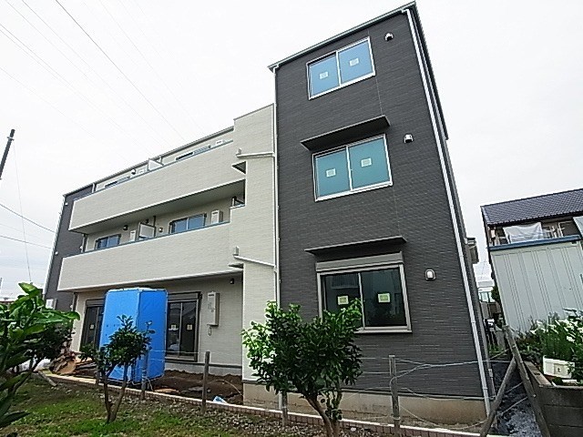 フロンティア 外観