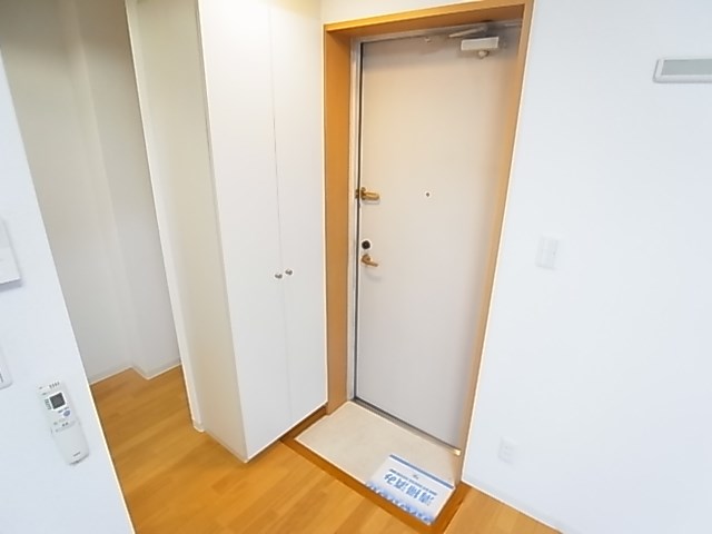 ロイヤル・クレスト 玄関