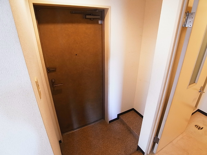 ソレイユ八柱 玄関