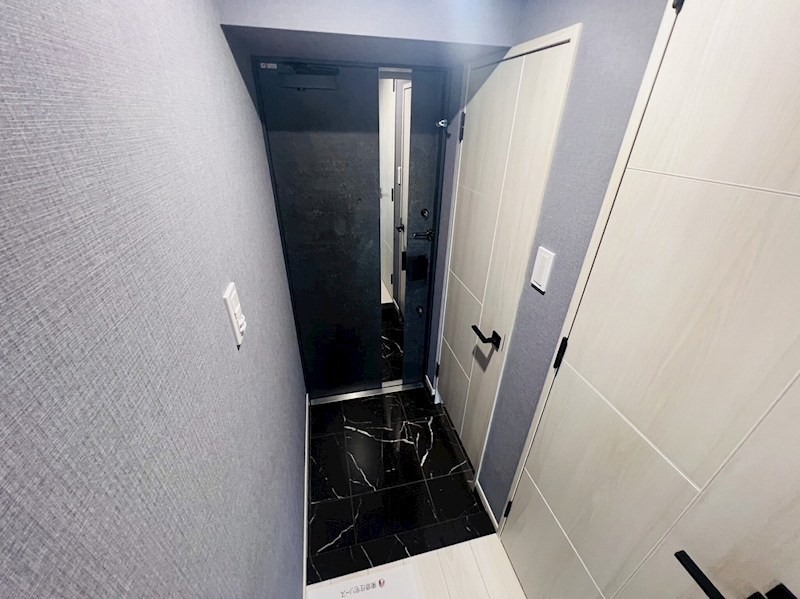 グランカーサ綾瀬 玄関