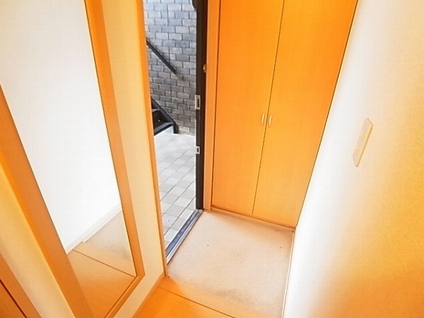 ロイヤル パークスＡ 玄関