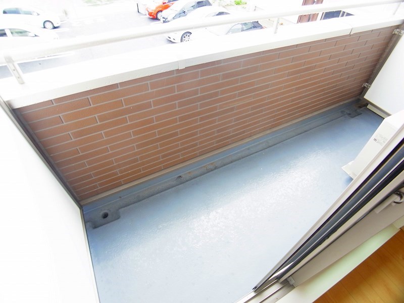 ラ　ラ　トマート　B ベランダ