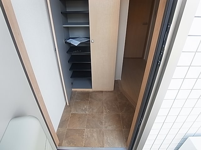 カーサ　コベノルデ 玄関