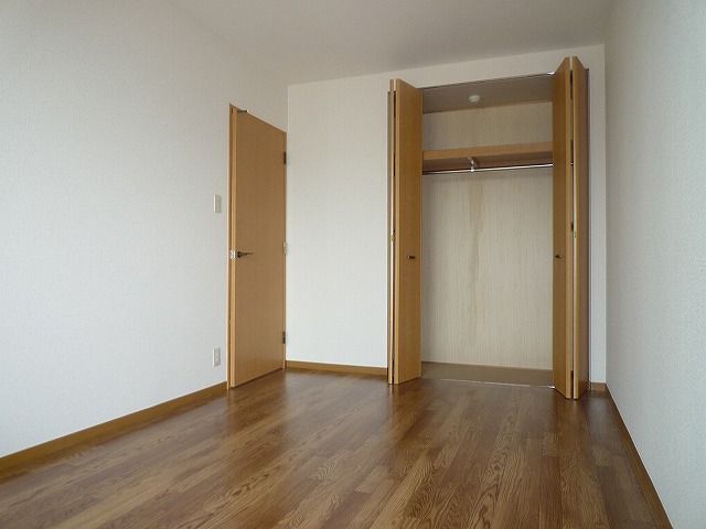 モラダ・アケボノ その他3