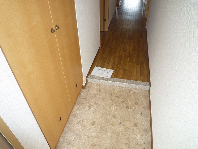 モラダ・アケボノ 玄関