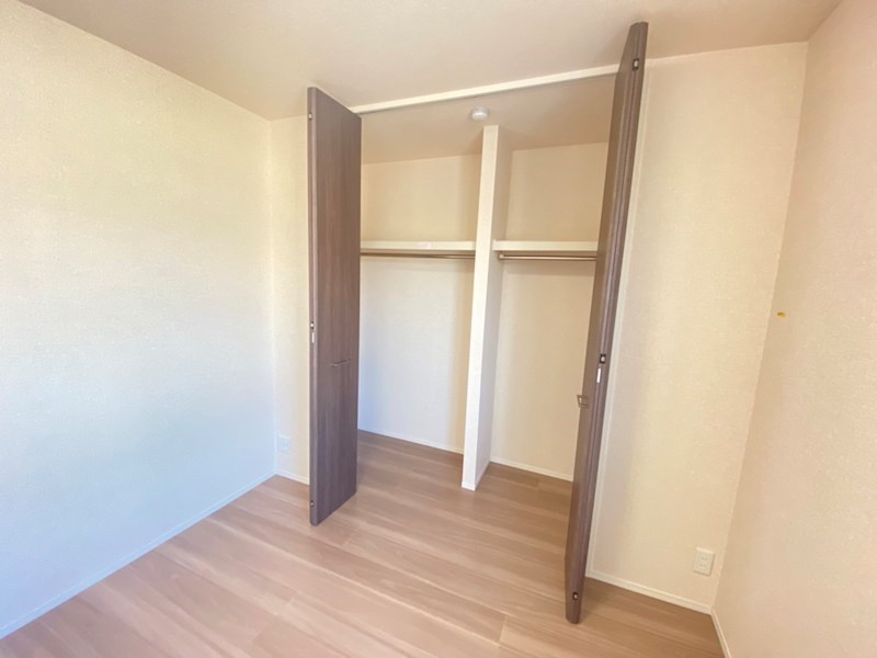 リリー　アネラ その他3