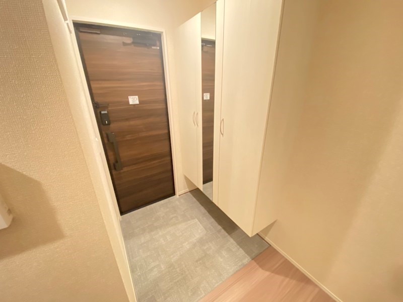 リリー　アネラ 玄関