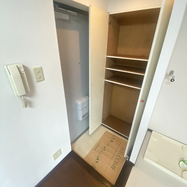 スリーハイム鹿浜 玄関