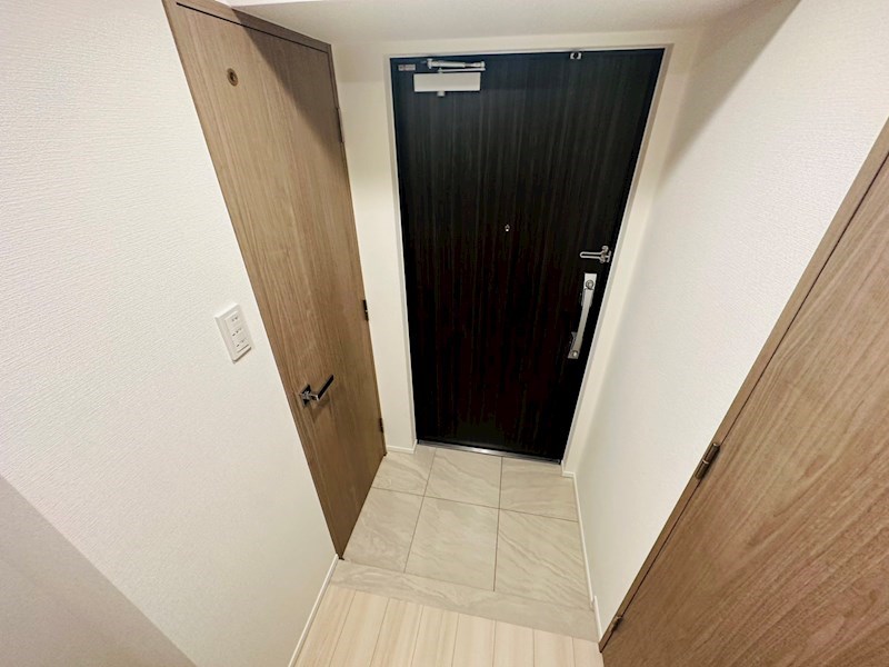 S-RESIDENCE綾瀬rivie 玄関