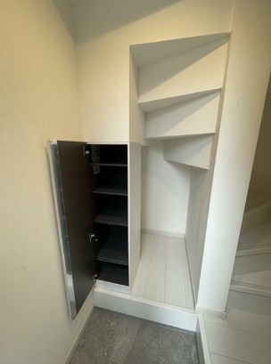 Ｏ２レジデンス青井 玄関