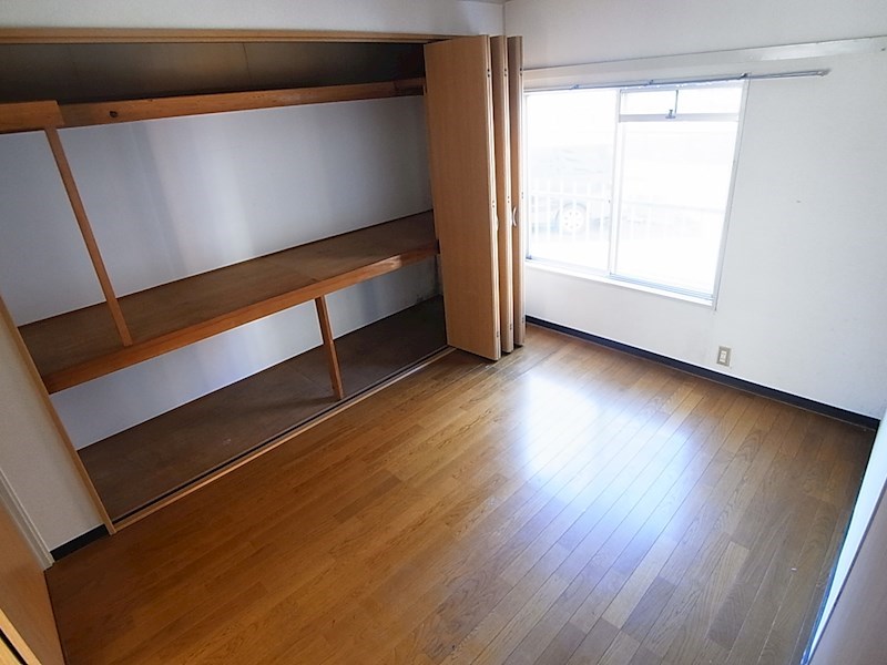 稔台サニーハイツ ベッドルーム