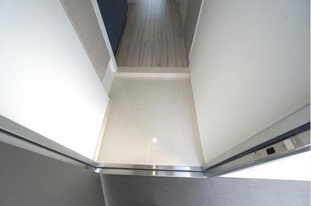 ＣＲＥＶＩＳＴＡ北千住 玄関