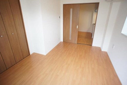 プラカーサ ベッドルーム