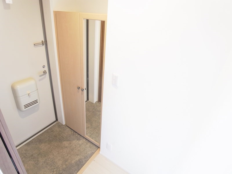 マリーパレスＣ 玄関