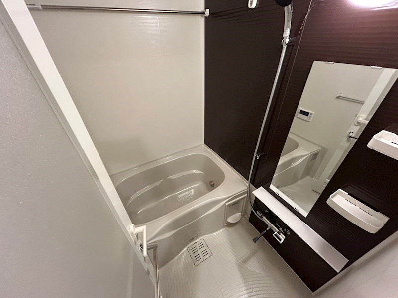 コンフォリア・リヴ千住 風呂画像