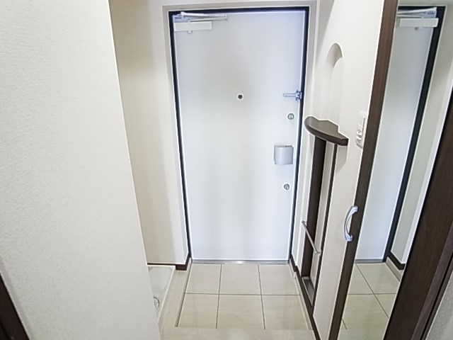 グランフォース北綾瀬 玄関